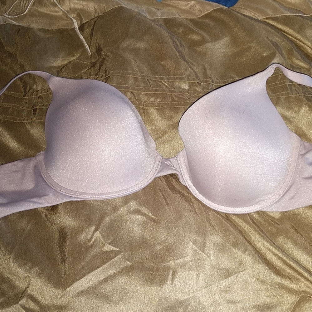 Victoria secret t-shirt bra